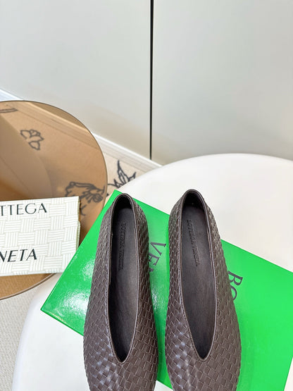 Bottega Veneta 2025 Woven Flat Shoes