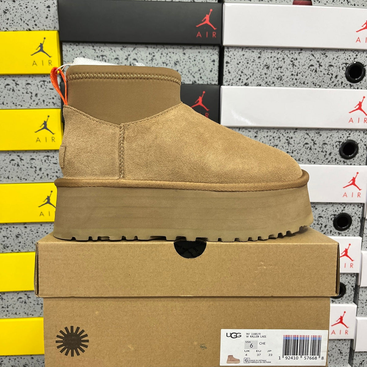 UGG Platform Low-Cut Snow Boots